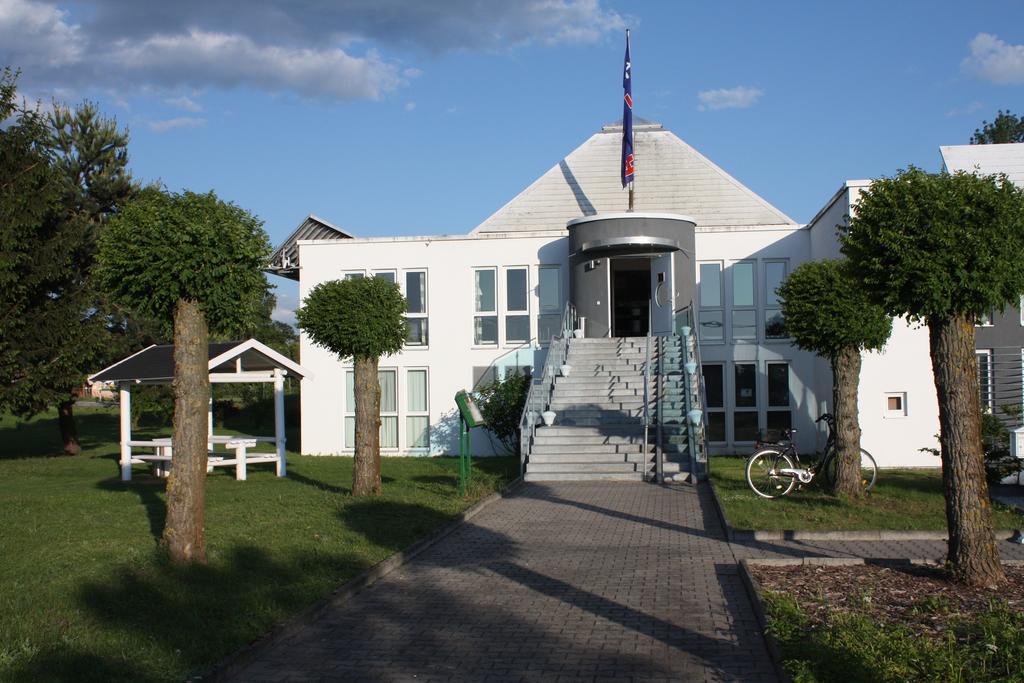 Ak 1 Hotel Ducherow Zewnętrze zdjęcie